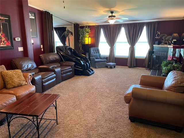 394 Emerald Glenn Lane, Pilot Point, TX 76258