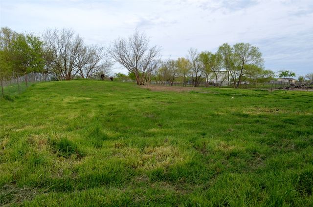 394 Emerald Glenn Lane, Pilot Point, TX 76258