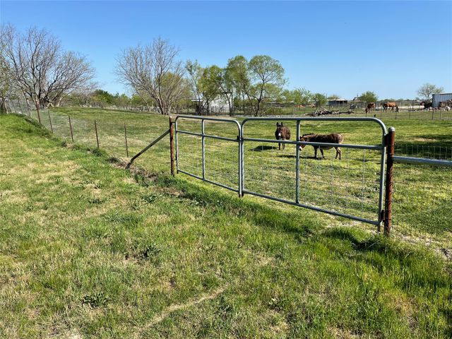 394 Emerald Glenn Lane, Pilot Point, TX 76258