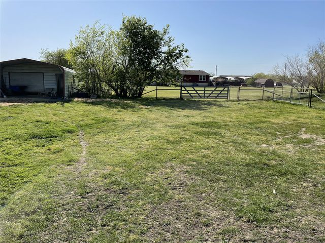 394 Emerald Glenn Lane, Pilot Point, TX 76258