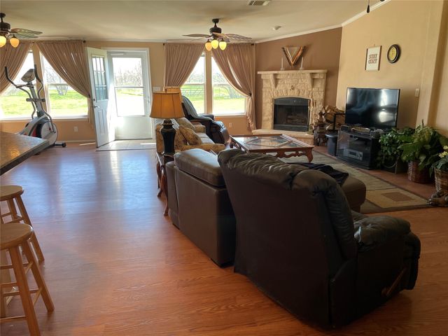 394 Emerald Glenn Lane, Pilot Point, TX 76258