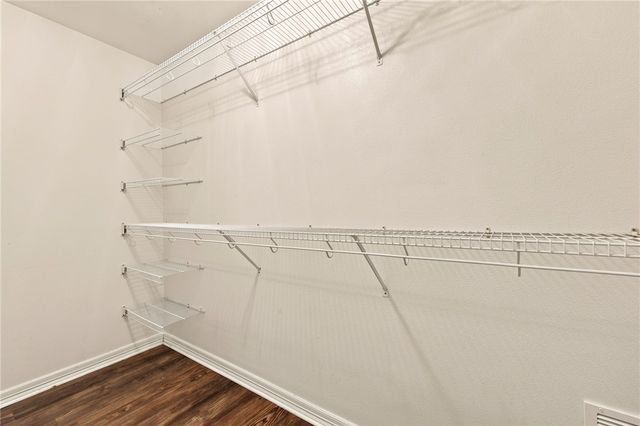 702 Maidstone Avenue, Bentonville, AR 72712