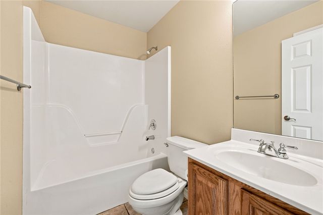 702 Maidstone Avenue, Bentonville, AR 72712