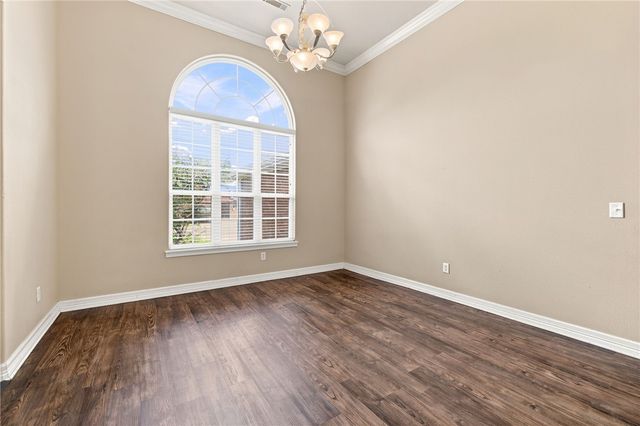 702 Maidstone Avenue, Bentonville, AR 72712