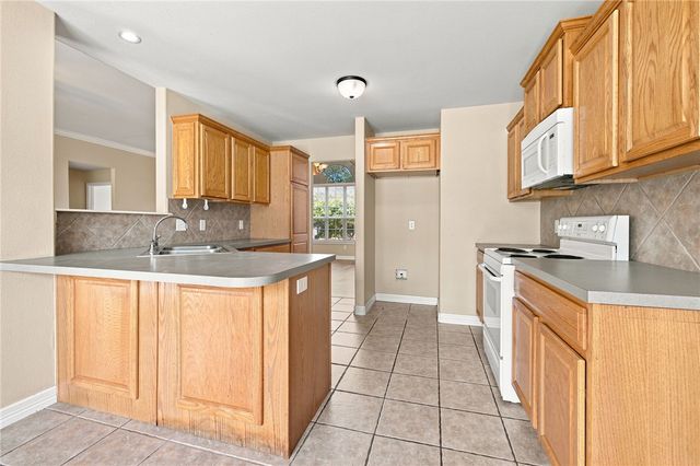 702 Maidstone Avenue, Bentonville, AR 72712