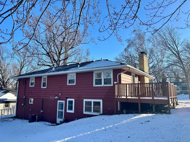 7008 Hill Place N, Crystal, MN 55427