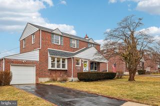 911 COOKE LN #, Norristown, PA 19401