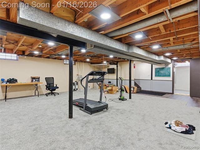 9687 Seavitt Drive, Allen Park, MI 48101