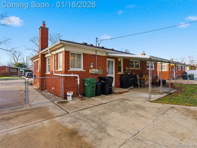 9687 Seavitt Drive, Allen Park, MI 48101