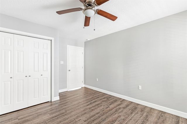 520 E Defee Avenue, Baytown, TX 77520