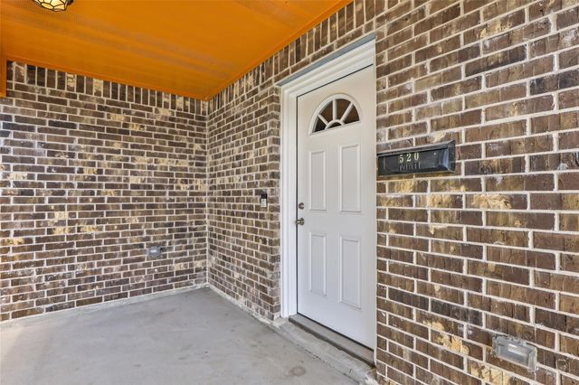 520 E Defee Avenue, Baytown, TX 77520