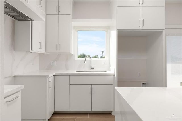 1816 N Yellowwood Street, San Juan, TX 78589