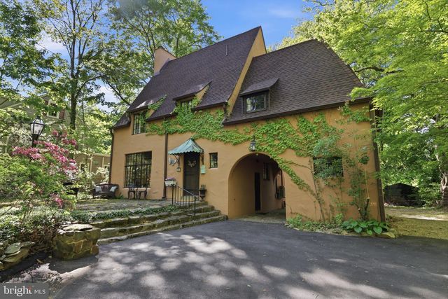 104 W FERRY RD, Yardley, PA 19067