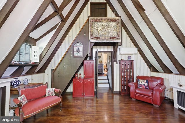 104 W FERRY RD, Yardley, PA 19067