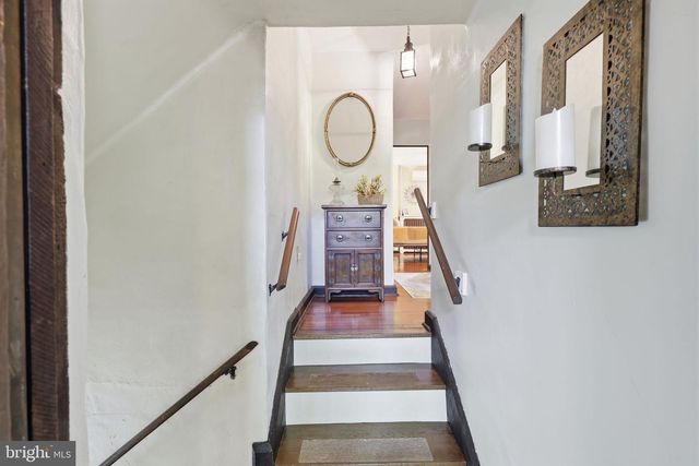 104 W FERRY RD, Yardley, PA 19067