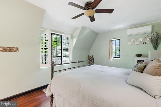 104 W FERRY RD, Yardley, PA 19067