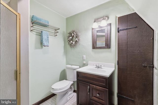 104 W FERRY RD, Yardley, PA 19067