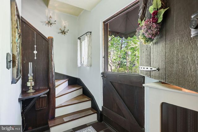 104 W FERRY RD, Yardley, PA 19067