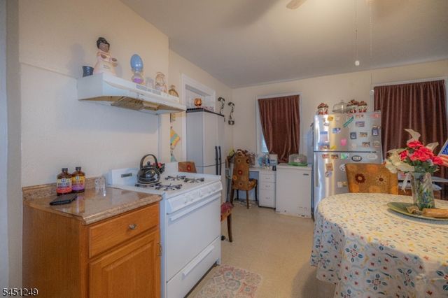280 E Hazelwood Ave 2, Rahway City, NJ 07065