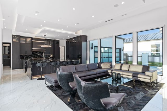 1572 Courtland Drive, Frisco, TX 75034