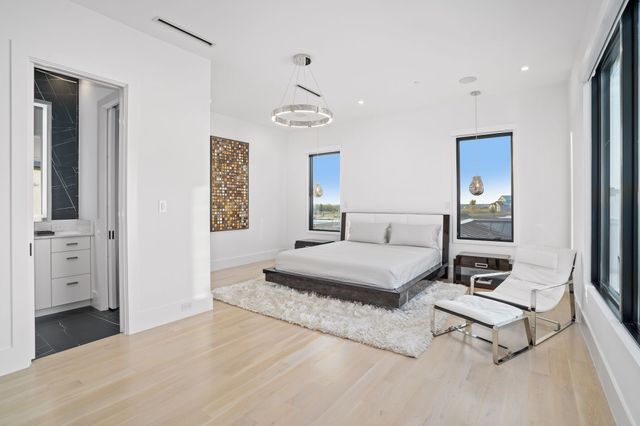 1572 Courtland Drive, Frisco, TX 75034