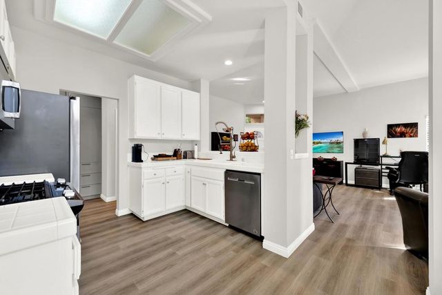 11196 Portobelo Dr, San Diego, CA 92124