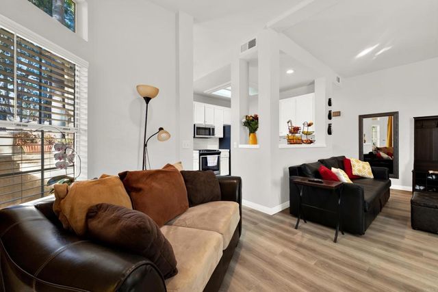 11196 Portobelo Dr, San Diego, CA 92124