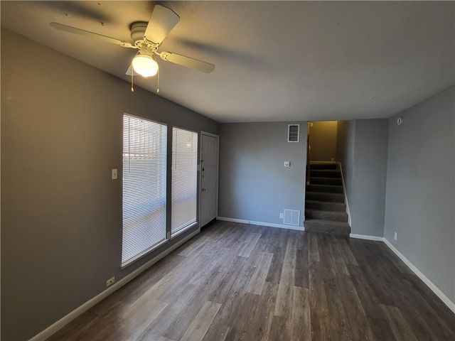 5832 Alameda St D, Corpus Christi, TX 78412