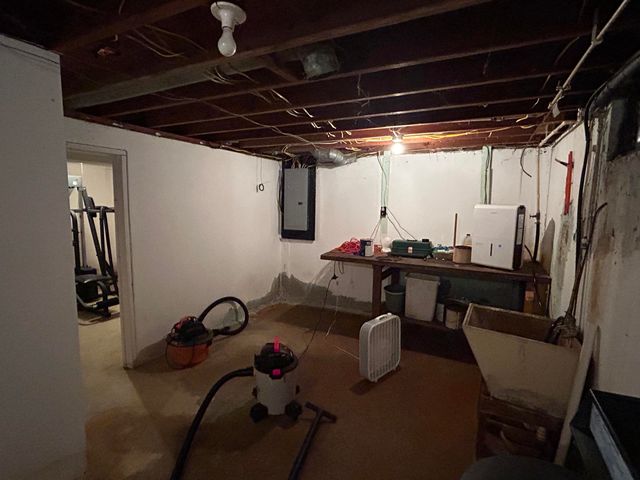 10515 N 12th Street, Plainwell, MI 49080