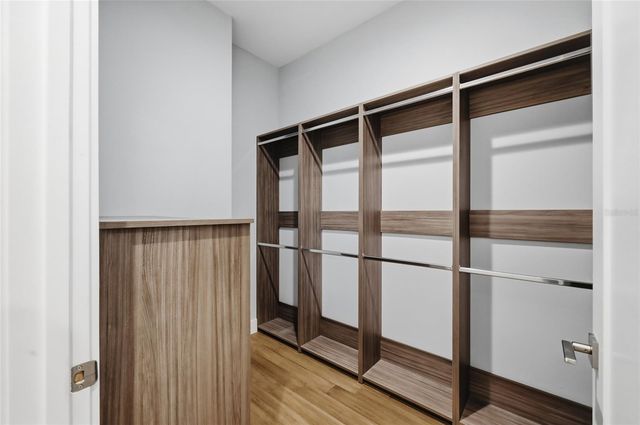 952 LA SALLE AVENUE, Orlando, FL 32803