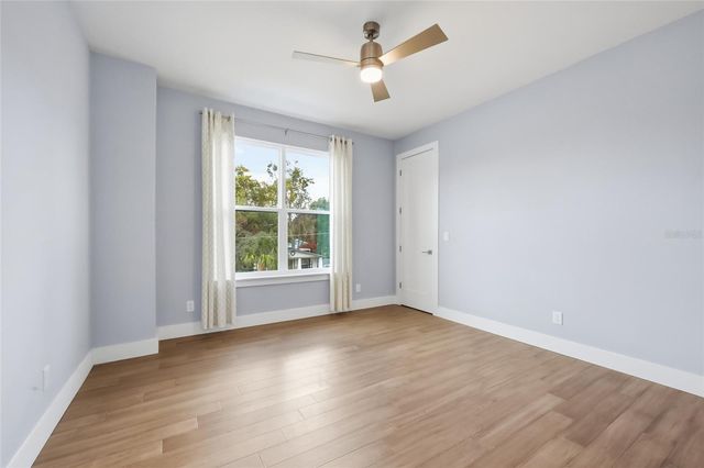 952 LA SALLE AVENUE, Orlando, FL 32803