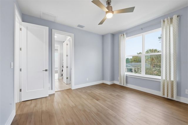 952 LA SALLE AVENUE, Orlando, FL 32803