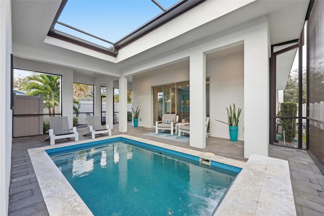 952 LA SALLE AVENUE, Orlando, FL 32803