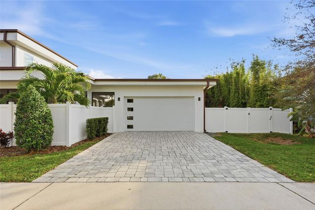 952 LA SALLE AVENUE, Orlando, FL 32803