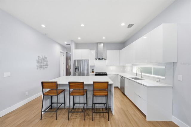 952 LA SALLE AVENUE, Orlando, FL 32803