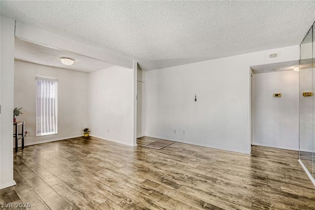 1405 Vegas Valley Drive 242, Las Vegas, NV 89169