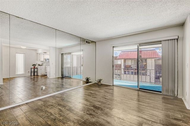 1405 Vegas Valley Drive 242, Las Vegas, NV 89169