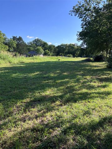 4152 Portwood Drive, Lancaster, TX 75134