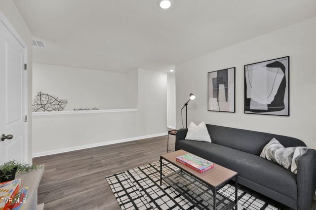 698 Saint Andrews Drive, Kingsport, TN 37664