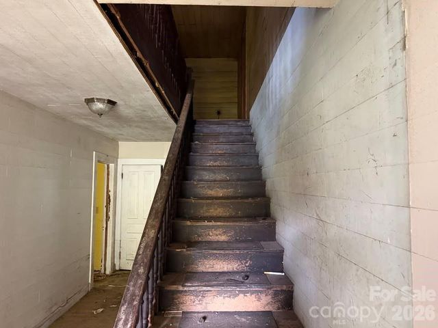 166 Old Helton School Road, Lansing, NC 28643