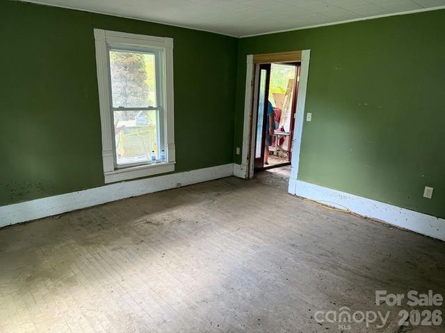 166 Old Helton School Road, Lansing, NC 28643