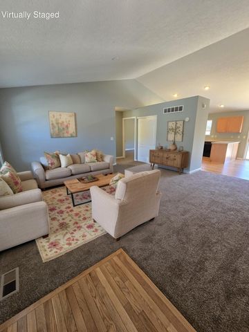 1949 Blue Heron Point, Hebron, KY 41048