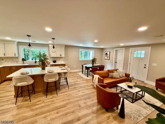 9 Lee Rd, Boonton Twp., NJ 07005