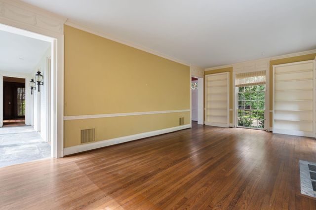 1604 Kirby Drive, Houston, TX 77019
