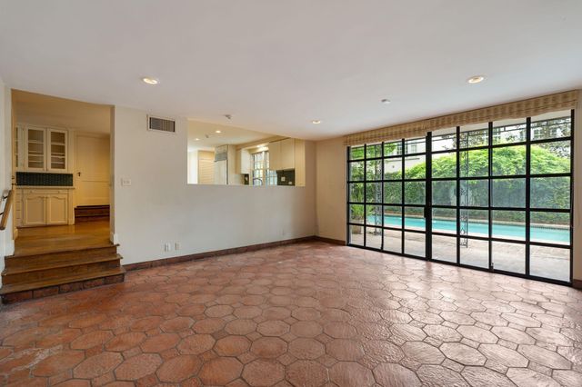 1604 Kirby Drive, Houston, TX 77019