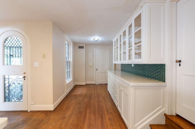 1604 Kirby Drive, Houston, TX 77019