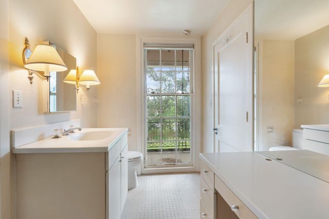 1604 Kirby Drive, Houston, TX 77019