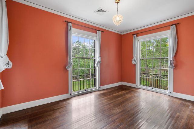 1604 Kirby Drive, Houston, TX 77019