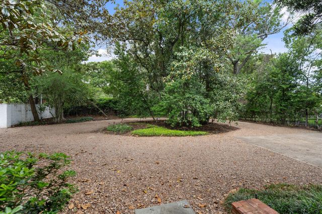 1604 Kirby Drive, Houston, TX 77019