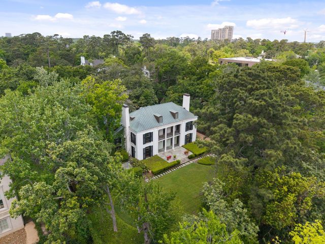 1604 Kirby Drive, Houston, TX 77019